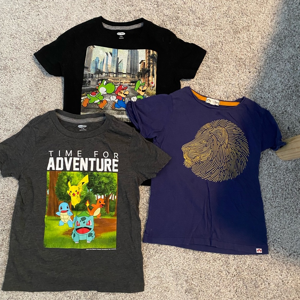 Boys size XS t shirt lot
